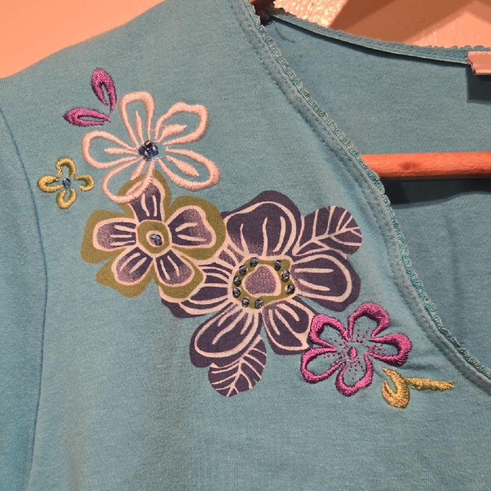 Embroidered Floral Short Sleeve Tee - Teal